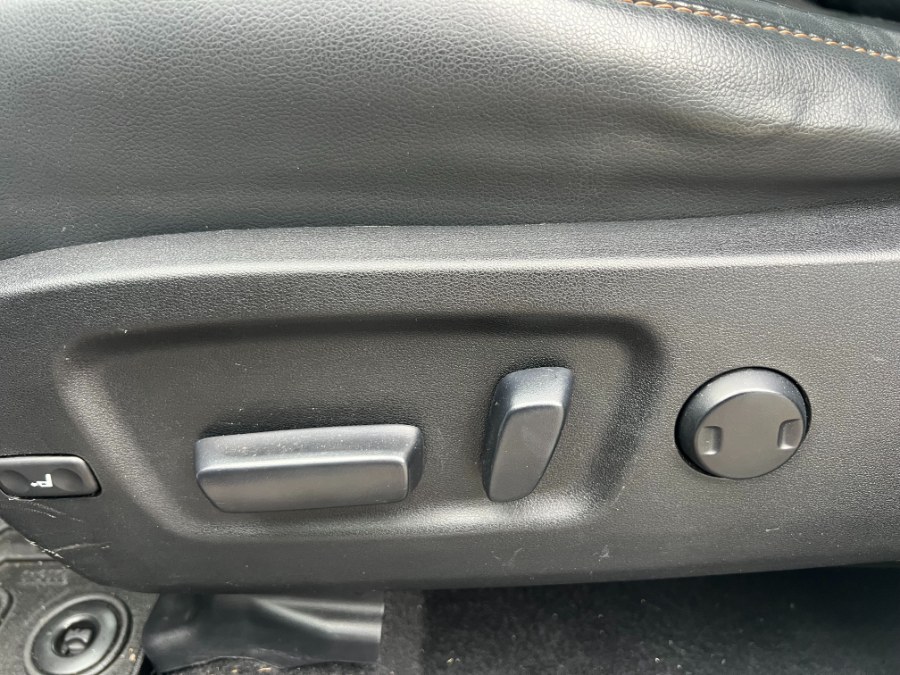 2015 Toyota Highlander AWD 4dr V6 XLE (Natl), available for sale in Bristol, Connecticut | Bristol Auto Center LLC. Bristol, Connecticut 2015 Toyota Highlander AWD 4dr V6 XLE (Natl), available for sale in Bristol, Connecticut | Bristol Auto Center LLC. Bristol, Connecticut