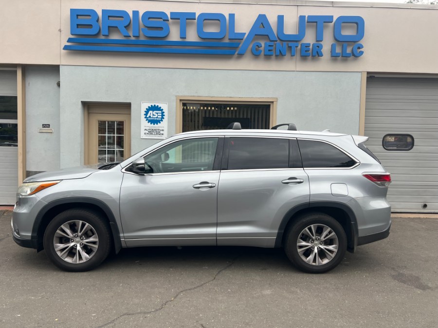 2015 Toyota Highlander AWD 4dr V6 XLE (Natl), available for sale in Bristol, Connecticut | Bristol Auto Center LLC. Bristol, Connecticut 2015 Toyota Highlander AWD 4dr V6 XLE (Natl), available for sale in Bristol, Connecticut | Bristol Auto Center LLC. Bristol, Connecticut