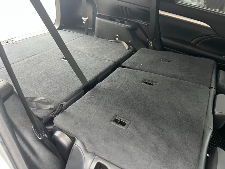 2015 Toyota Highlander AWD 4dr V6 XLE (Natl), available for sale in Bristol, Connecticut | Bristol Auto Center LLC. Bristol, Connecticut 2015 Toyota Highlander AWD 4dr V6 XLE (Natl), available for sale in Bristol, Connecticut | Bristol Auto Center LLC. Bristol, Connecticut