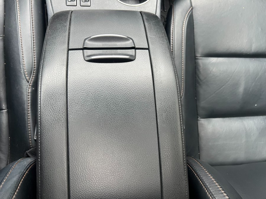 2015 Toyota Highlander AWD 4dr V6 XLE (Natl), available for sale in Bristol, Connecticut | Bristol Auto Center LLC. Bristol, Connecticut 2015 Toyota Highlander AWD 4dr V6 XLE (Natl), available for sale in Bristol, Connecticut | Bristol Auto Center LLC. Bristol, Connecticut