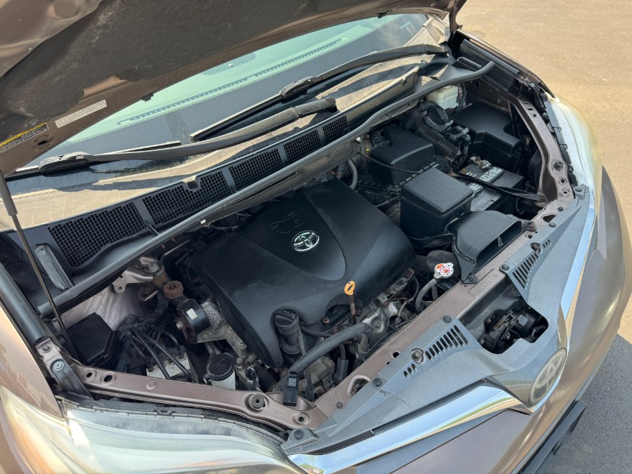 2018 Toyota Sienna XLE AWD 7-Passenger (Natl), available for sale in Ortonville, Michigan | Marsh Auto Sales LLC. Ortonville, Michigan 2018 Toyota Sienna XLE AWD 7-Passenger (Natl), available for sale in Ortonville, Michigan | Marsh Auto Sales LLC. Ortonville, Michigan