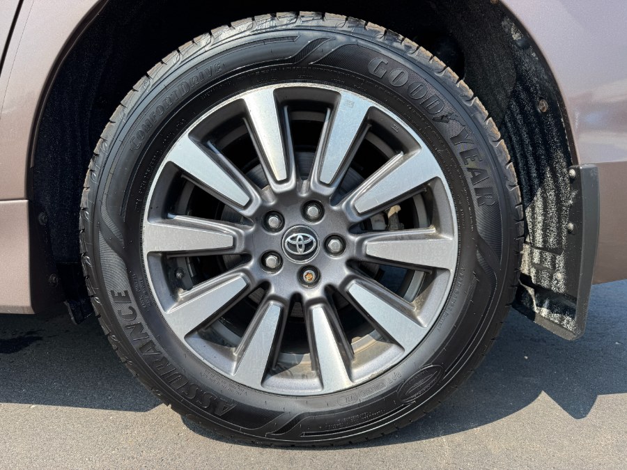2018 Toyota Sienna XLE AWD 7-Passenger (Natl), available for sale in Ortonville, Michigan | Marsh Auto Sales LLC. Ortonville, Michigan 2018 Toyota Sienna XLE AWD 7-Passenger (Natl), available for sale in Ortonville, Michigan | Marsh Auto Sales LLC. Ortonville, Michigan