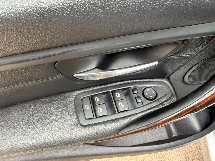 2014 BMW 3 Series 4dr Sdn 328i xDrive AWD SULEV, available for sale in Manchester, Connecticut | Carsonmain LLC. Manchester, Connecticut 2014 BMW 3 Series 4dr Sdn 328i xDrive AWD SULEV, available for sale in Manchester, Connecticut | Carsonmain LLC. Manchester, Connecticut