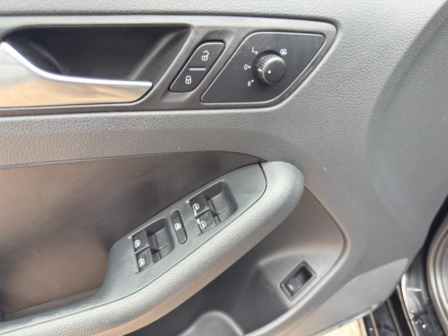 2012 Volkswagen Jetta Sedan 4dr DSG TDI w/Premium, available for sale in Manchester, Connecticut | Carsonmain LLC. Manchester, Connecticut 2012 Volkswagen Jetta Sedan 4dr DSG TDI w/Premium, available for sale in Manchester, Connecticut | Carsonmain LLC. Manchester, Connecticut