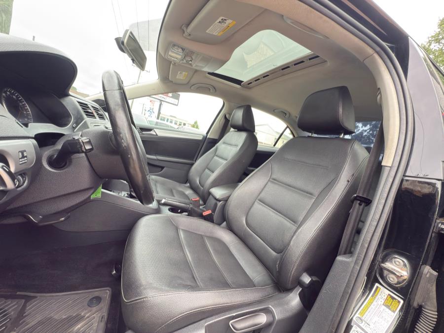 2012 Volkswagen Jetta Sedan 4dr DSG TDI w/Premium, available for sale in Manchester, Connecticut | Carsonmain LLC. Manchester, Connecticut 2012 Volkswagen Jetta Sedan 4dr DSG TDI w/Premium, available for sale in Manchester, Connecticut | Carsonmain LLC. Manchester, Connecticut