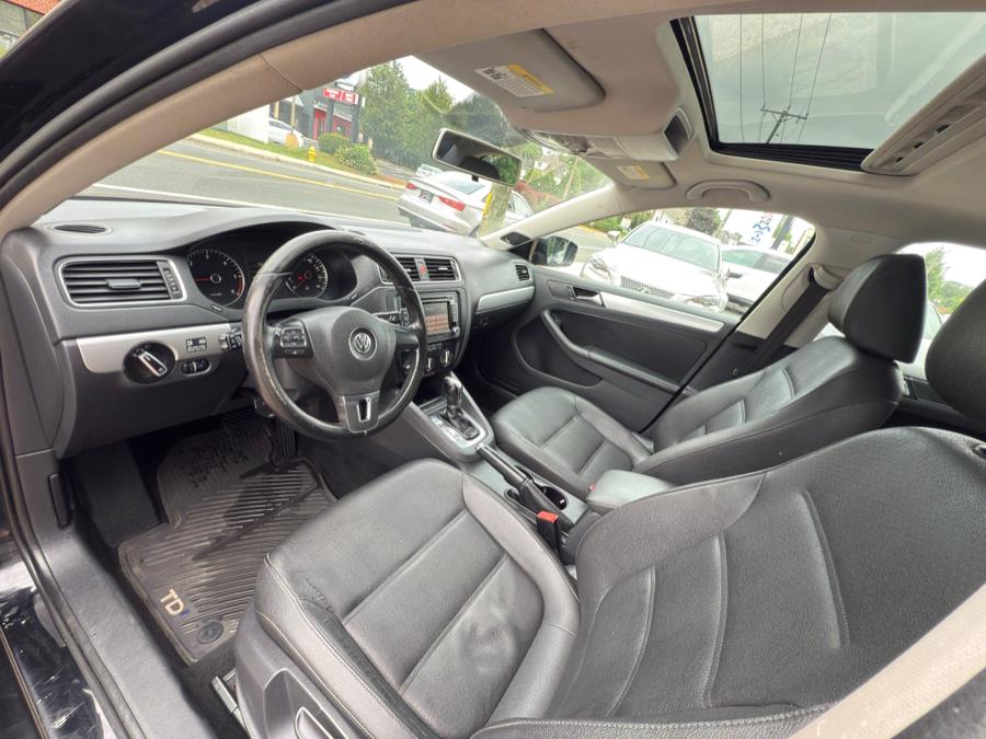 2012 Volkswagen Jetta Sedan 4dr DSG TDI w/Premium, available for sale in Manchester, Connecticut | Carsonmain LLC. Manchester, Connecticut 2012 Volkswagen Jetta Sedan 4dr DSG TDI w/Premium, available for sale in Manchester, Connecticut | Carsonmain LLC. Manchester, Connecticut