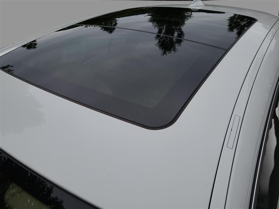2011 BMW 5 Series Gran Turismo 5dr 550i xDrive Gran Turismo AWD, available for sale in Canton, Connecticut | Lava Motors. Canton, Connecticut 2011 BMW 5 Series Gran Turismo 5dr 550i xDrive Gran Turismo AWD, available for sale in Canton, Connecticut | Lava Motors. Canton, Connecticut