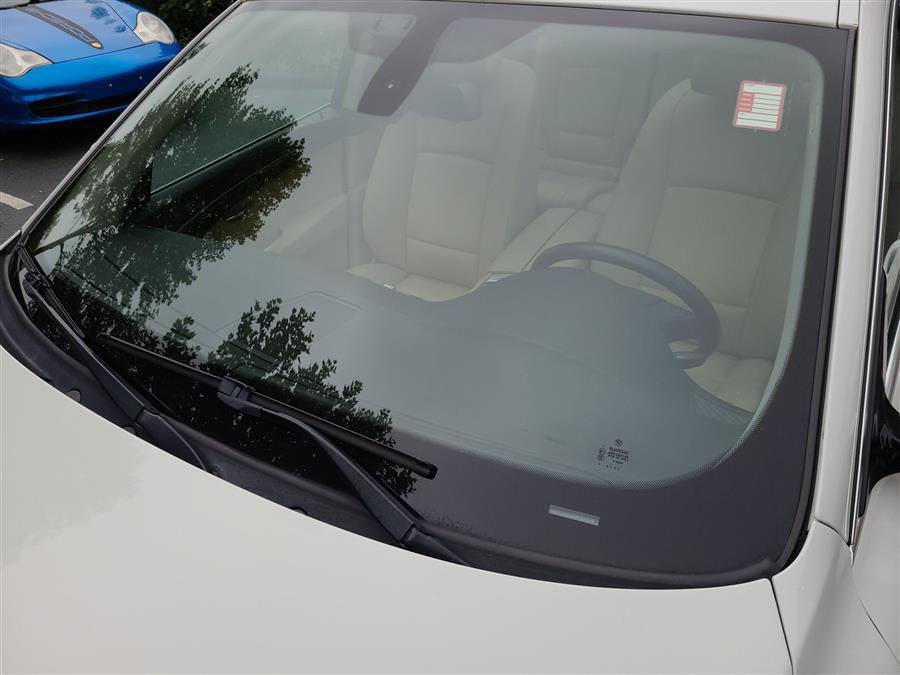 2011 BMW 5 Series Gran Turismo 5dr 550i xDrive Gran Turismo AWD, available for sale in Canton, Connecticut | Lava Motors. Canton, Connecticut 2011 BMW 5 Series Gran Turismo 5dr 550i xDrive Gran Turismo AWD, available for sale in Canton, Connecticut | Lava Motors. Canton, Connecticut