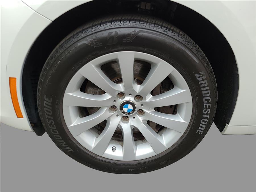 2011 BMW 5 Series Gran Turismo 5dr 550i xDrive Gran Turismo AWD, available for sale in Canton, Connecticut | Lava Motors. Canton, Connecticut 2011 BMW 5 Series Gran Turismo 5dr 550i xDrive Gran Turismo AWD, available for sale in Canton, Connecticut | Lava Motors. Canton, Connecticut