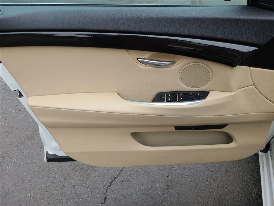 2011 BMW 5 Series Gran Turismo 5dr 550i xDrive Gran Turismo AWD, available for sale in Canton, Connecticut | Lava Motors. Canton, Connecticut 2011 BMW 5 Series Gran Turismo 5dr 550i xDrive Gran Turismo AWD, available for sale in Canton, Connecticut | Lava Motors. Canton, Connecticut