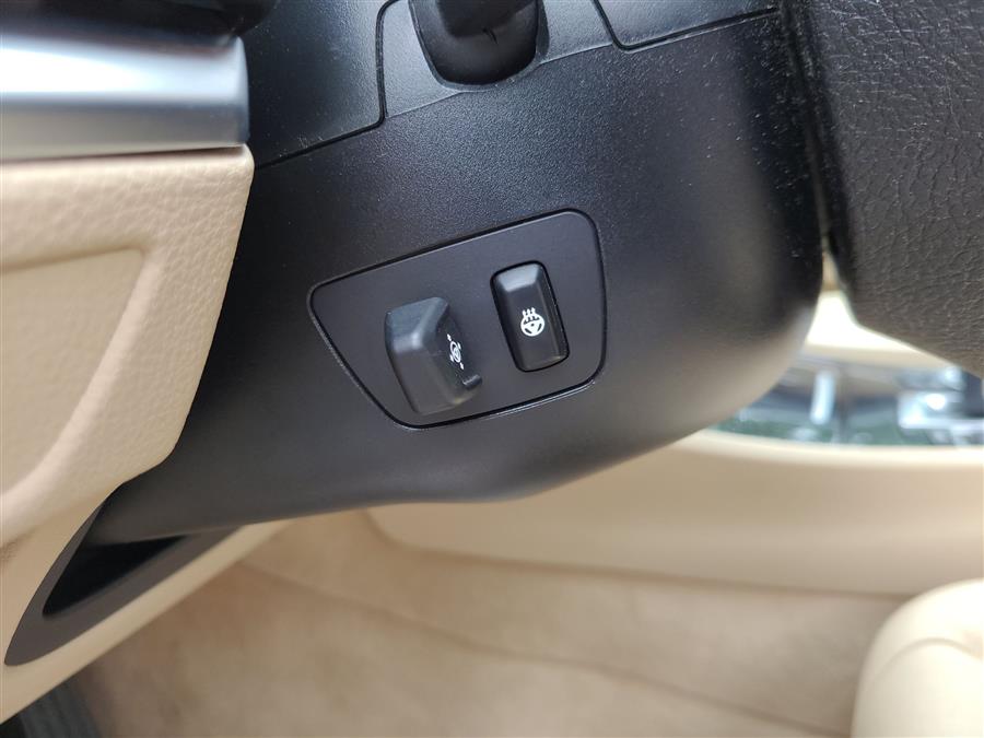2011 BMW 5 Series Gran Turismo 5dr 550i xDrive Gran Turismo AWD, available for sale in Canton, Connecticut | Lava Motors. Canton, Connecticut 2011 BMW 5 Series Gran Turismo 5dr 550i xDrive Gran Turismo AWD, available for sale in Canton, Connecticut | Lava Motors. Canton, Connecticut