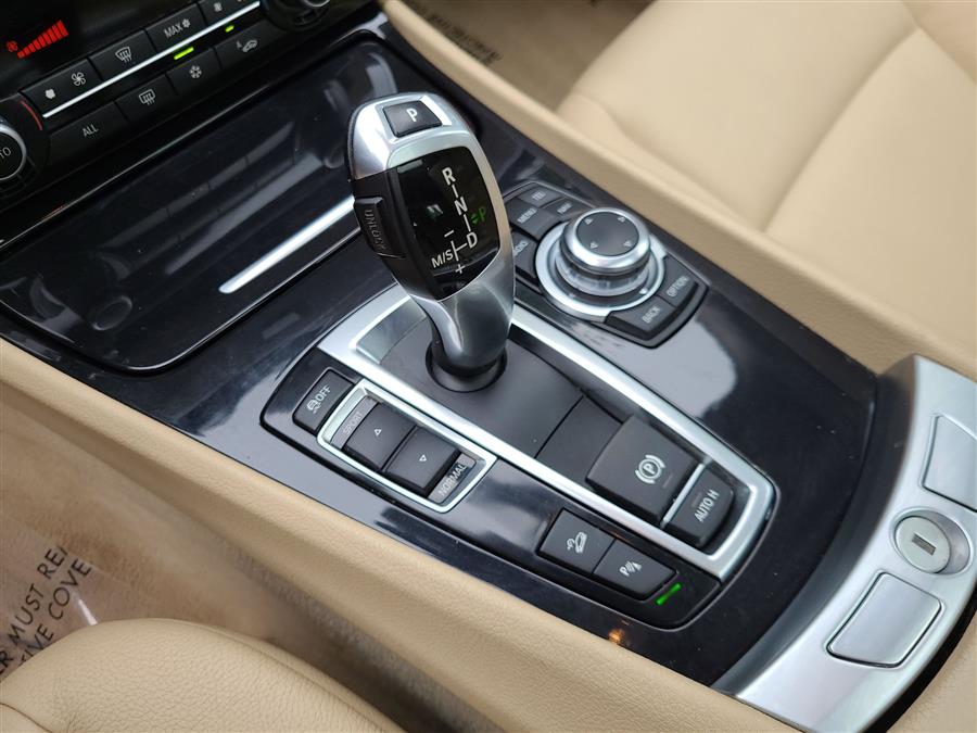 2011 BMW 5 Series Gran Turismo 5dr 550i xDrive Gran Turismo AWD, available for sale in Canton, Connecticut | Lava Motors. Canton, Connecticut 2011 BMW 5 Series Gran Turismo 5dr 550i xDrive Gran Turismo AWD, available for sale in Canton, Connecticut | Lava Motors. Canton, Connecticut
