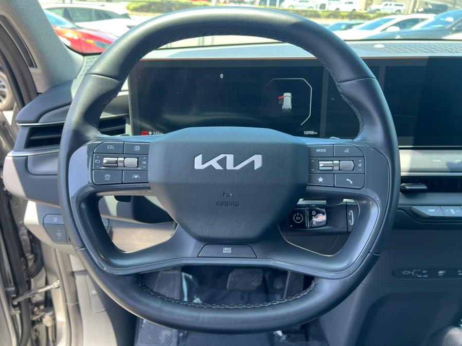 2024 Kia EV9 Light Standard RWD, available for sale in Daly City, California | Green Light Auto Wholesale. Daly City, California 2024 Kia EV9 Light Standard RWD, available for sale in Daly City, California | Green Light Auto Wholesale. Daly City, California