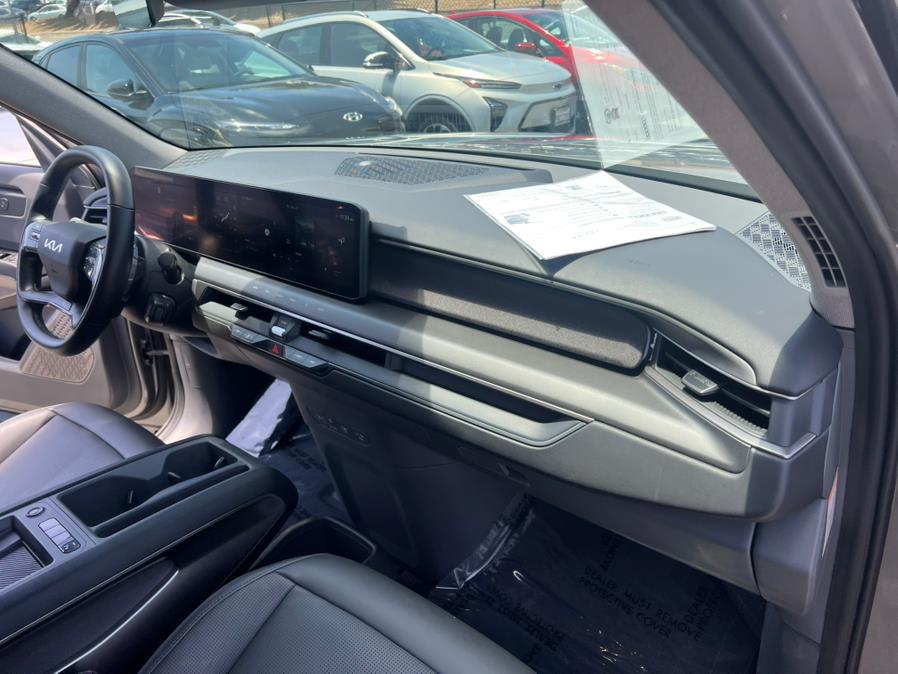 2024 Kia EV9 Light Standard RWD, available for sale in Daly City, California | Green Light Auto Wholesale. Daly City, California 2024 Kia EV9 Light Standard RWD, available for sale in Daly City, California | Green Light Auto Wholesale. Daly City, California