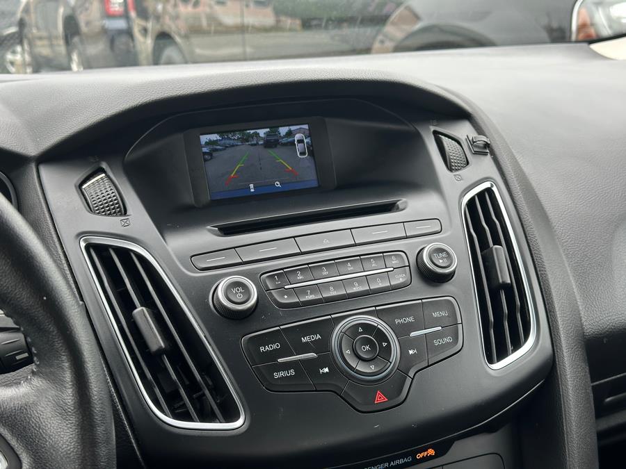 2016 Ford Focus 4dr Sdn SE, available for sale in Irvington , New Jersey | Auto Haus of Irvington Corp. Irvington , New Jersey 2016 Ford Focus 4dr Sdn SE, available for sale in Irvington , New Jersey | Auto Haus of Irvington Corp. Irvington , New Jersey
