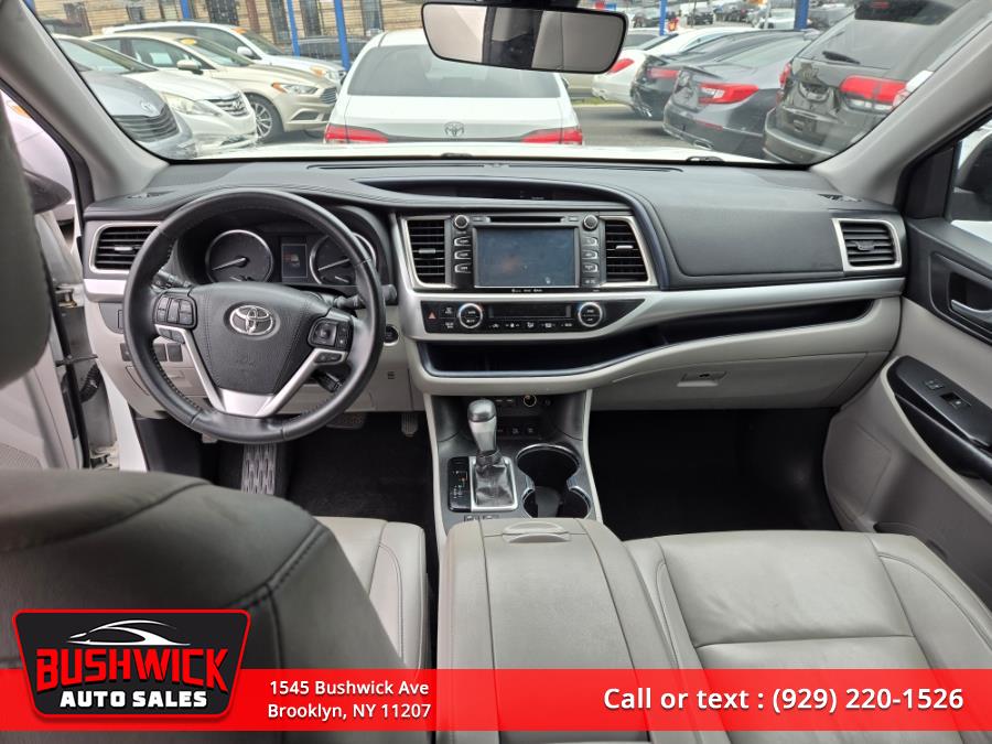 2019 Toyota Highlander XLE V6 AWD (Natl), available for sale in Brooklyn, New York | Bushwick Auto Sales LLC. Brooklyn, New York 2019 Toyota Highlander XLE V6 AWD (Natl), available for sale in Brooklyn, New York | Bushwick Auto Sales LLC. Brooklyn, New York