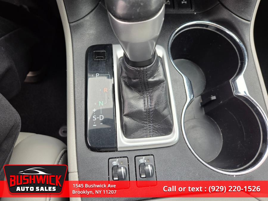 2019 Toyota Highlander XLE V6 AWD (Natl), available for sale in Brooklyn, New York | Bushwick Auto Sales LLC. Brooklyn, New York 2019 Toyota Highlander XLE V6 AWD (Natl), available for sale in Brooklyn, New York | Bushwick Auto Sales LLC. Brooklyn, New York