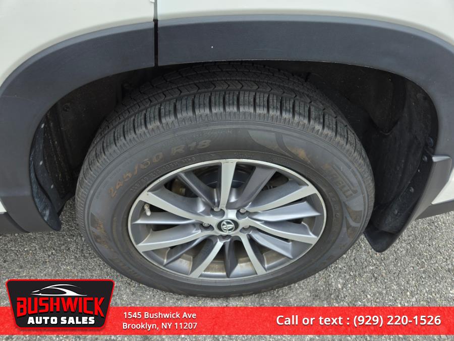 2019 Toyota Highlander XLE V6 AWD (Natl), available for sale in Brooklyn, New York | Bushwick Auto Sales LLC. Brooklyn, New York 2019 Toyota Highlander XLE V6 AWD (Natl), available for sale in Brooklyn, New York | Bushwick Auto Sales LLC. Brooklyn, New York