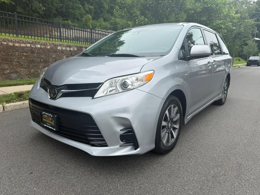 Used 2018 Toyota Sienna in NEWARK, New Jersey | Easy Credit of Jersey. NEWARK, New Jersey