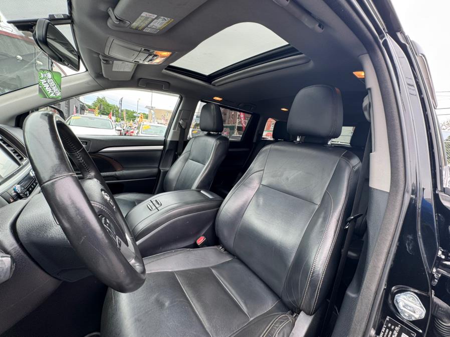 2015 Toyota Highlander AWD 4dr V6 XLE (Natl), available for sale in Irvington, New Jersey | Elis Motors Corp. Irvington, New Jersey 2015 Toyota Highlander AWD 4dr V6 XLE (Natl), available for sale in Irvington, New Jersey | Elis Motors Corp. Irvington, New Jersey