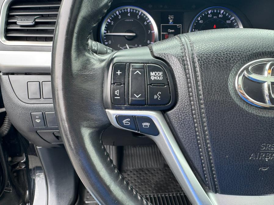 2015 Toyota Highlander AWD 4dr V6 XLE (Natl), available for sale in Irvington, New Jersey | Elis Motors Corp. Irvington, New Jersey 2015 Toyota Highlander AWD 4dr V6 XLE (Natl), available for sale in Irvington, New Jersey | Elis Motors Corp. Irvington, New Jersey