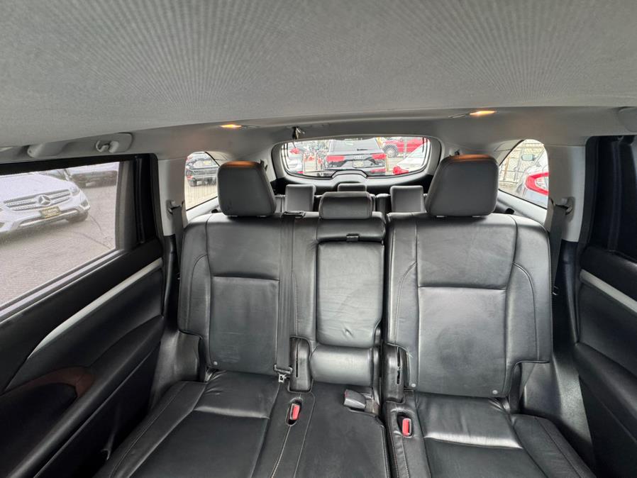 2015 Toyota Highlander AWD 4dr V6 XLE (Natl), available for sale in Irvington, New Jersey | Elis Motors Corp. Irvington, New Jersey 2015 Toyota Highlander AWD 4dr V6 XLE (Natl), available for sale in Irvington, New Jersey | Elis Motors Corp. Irvington, New Jersey