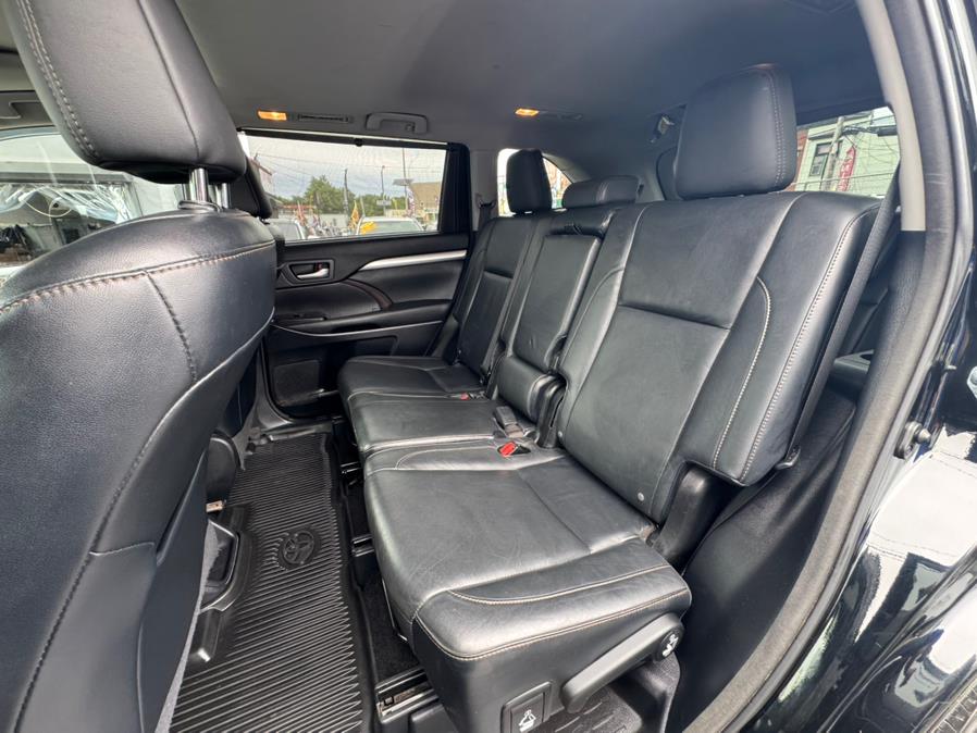 2015 Toyota Highlander AWD 4dr V6 XLE (Natl), available for sale in Irvington, New Jersey | Elis Motors Corp. Irvington, New Jersey 2015 Toyota Highlander AWD 4dr V6 XLE (Natl), available for sale in Irvington, New Jersey | Elis Motors Corp. Irvington, New Jersey
