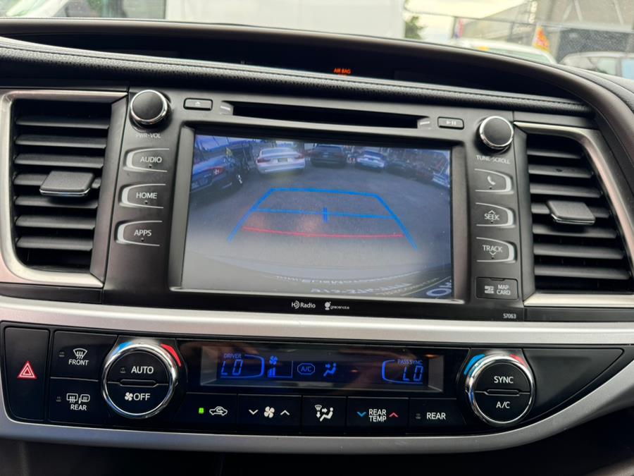 2015 Toyota Highlander AWD 4dr V6 XLE (Natl), available for sale in Irvington, New Jersey | Elis Motors Corp. Irvington, New Jersey 2015 Toyota Highlander AWD 4dr V6 XLE (Natl), available for sale in Irvington, New Jersey | Elis Motors Corp. Irvington, New Jersey