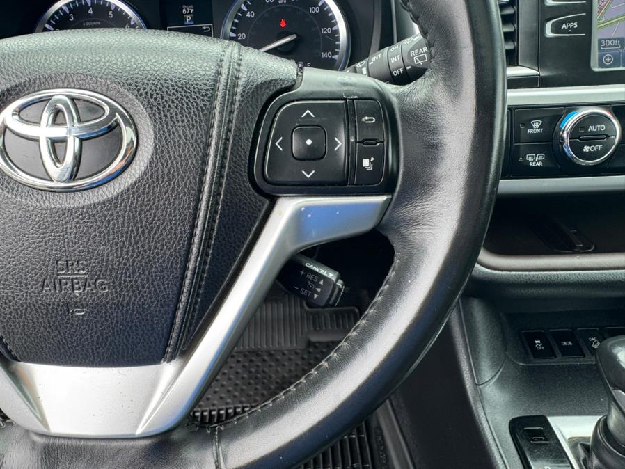 2015 Toyota Highlander AWD 4dr V6 XLE (Natl), available for sale in Irvington, New Jersey | Elis Motors Corp. Irvington, New Jersey 2015 Toyota Highlander AWD 4dr V6 XLE (Natl), available for sale in Irvington, New Jersey | Elis Motors Corp. Irvington, New Jersey