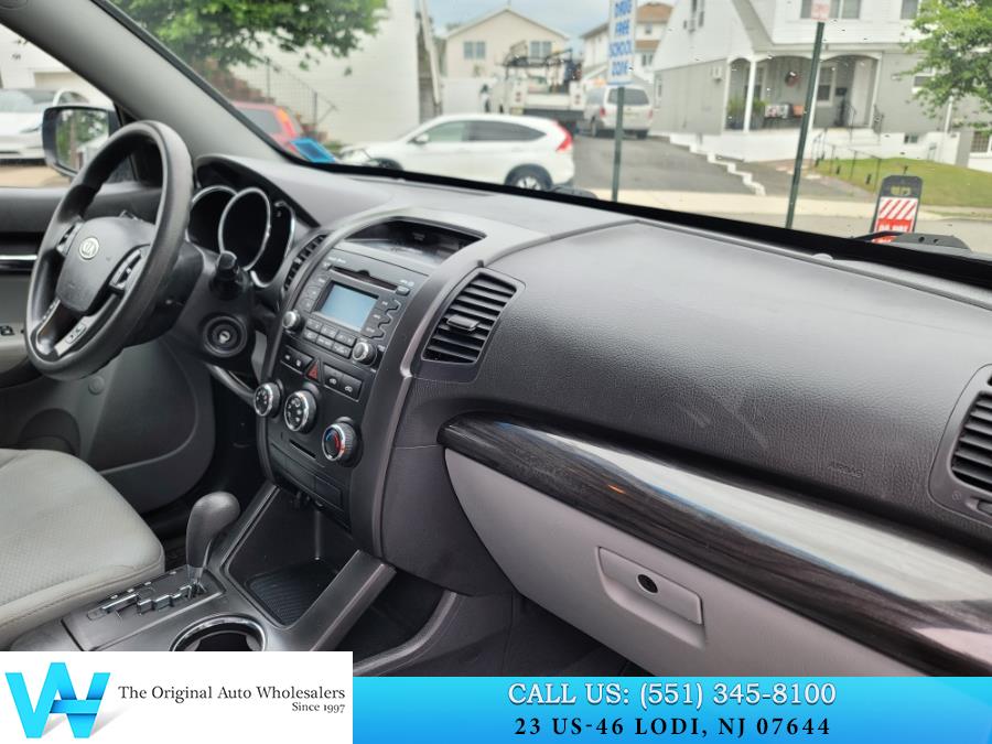 2013 Kia Sorento AWD 4dr I4-GDI LX, available for sale in Lodi, New Jersey | AW Auto & Truck Wholesalers, Inc. Lodi, New Jersey 2013 Kia Sorento AWD 4dr I4-GDI LX, available for sale in Lodi, New Jersey | AW Auto & Truck Wholesalers, Inc. Lodi, New Jersey