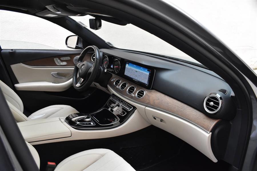 2017 Mercedes-benz E-class E 300 4dr Sedan, available for sale in Great Neck, New York | Camy Cars. Great Neck, New York 2017 Mercedes-benz E-class E 300 4dr Sedan, available for sale in Great Neck, New York | Camy Cars. Great Neck, New York