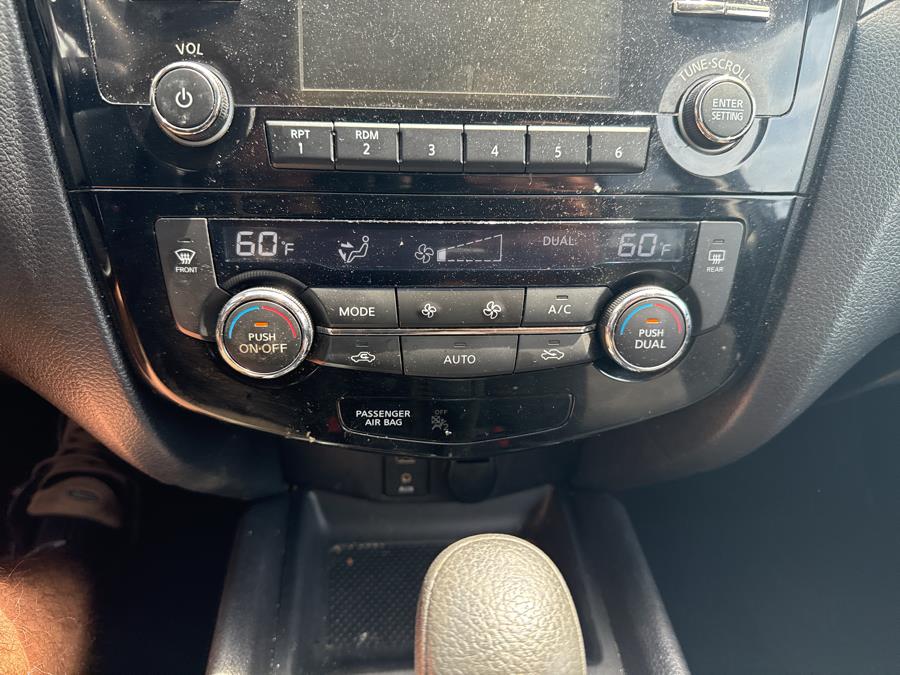 2016 Nissan Rogue AWD 4dr S, available for sale in Worcester, Massachusetts | Worcester Auto Outlet LLC. Worcester, Massachusetts 2016 Nissan Rogue AWD 4dr S, available for sale in Worcester, Massachusetts | Worcester Auto Outlet LLC. Worcester, Massachusetts
