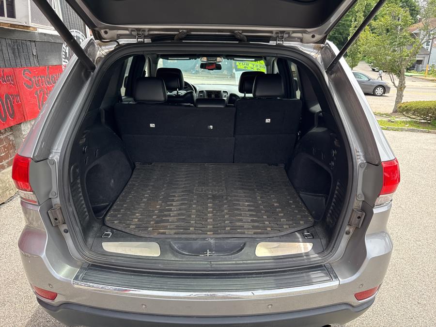 2015 Jeep Grand Cherokee 4WD 4dr Limited, available for sale in Worcester, Massachusetts | Worcester Auto Outlet LLC. Worcester, Massachusetts 2015 Jeep Grand Cherokee 4WD 4dr Limited, available for sale in Worcester, Massachusetts | Worcester Auto Outlet LLC. Worcester, Massachusetts