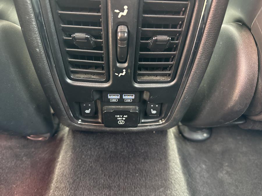 2015 Jeep Grand Cherokee 4WD 4dr Limited, available for sale in Worcester, Massachusetts | Worcester Auto Outlet LLC. Worcester, Massachusetts 2015 Jeep Grand Cherokee 4WD 4dr Limited, available for sale in Worcester, Massachusetts | Worcester Auto Outlet LLC. Worcester, Massachusetts