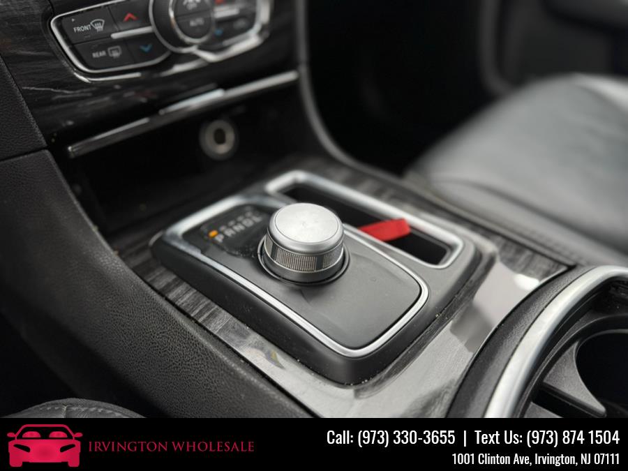 2015 Chrysler 300 4dr Sdn Limited AWD, available for sale in Irvington, New Jersey | Irvington Wholesale Group. Irvington, New Jersey 2015 Chrysler 300 4dr Sdn Limited AWD, available for sale in Irvington, New Jersey | Irvington Wholesale Group. Irvington, New Jersey