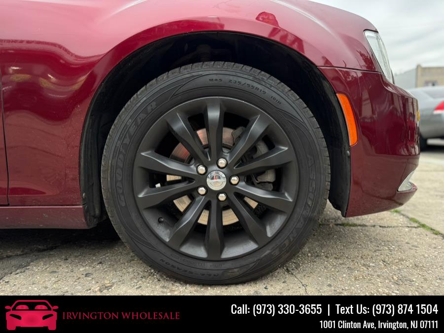 2015 Chrysler 300 4dr Sdn Limited AWD, available for sale in Irvington, New Jersey | Irvington Wholesale Group. Irvington, New Jersey 2015 Chrysler 300 4dr Sdn Limited AWD, available for sale in Irvington, New Jersey | Irvington Wholesale Group. Irvington, New Jersey