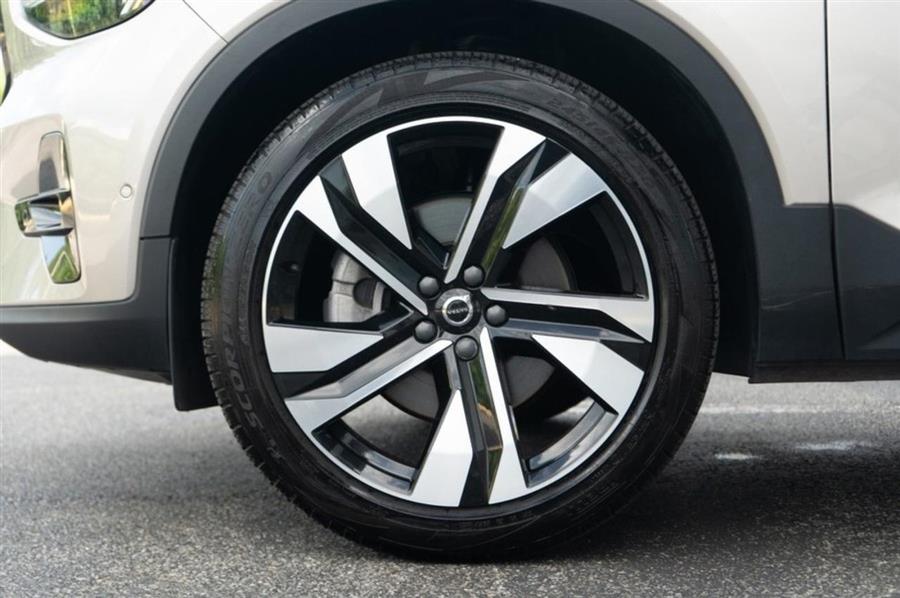 2023 Volvo Xc40 B5 AWD Ultimate Dark Theme, available for sale in Woodside, New York | Drive Central. Woodside, New York 2023 Volvo Xc40 B5 AWD Ultimate Dark Theme, available for sale in Woodside, New York | Drive Central. Woodside, New York