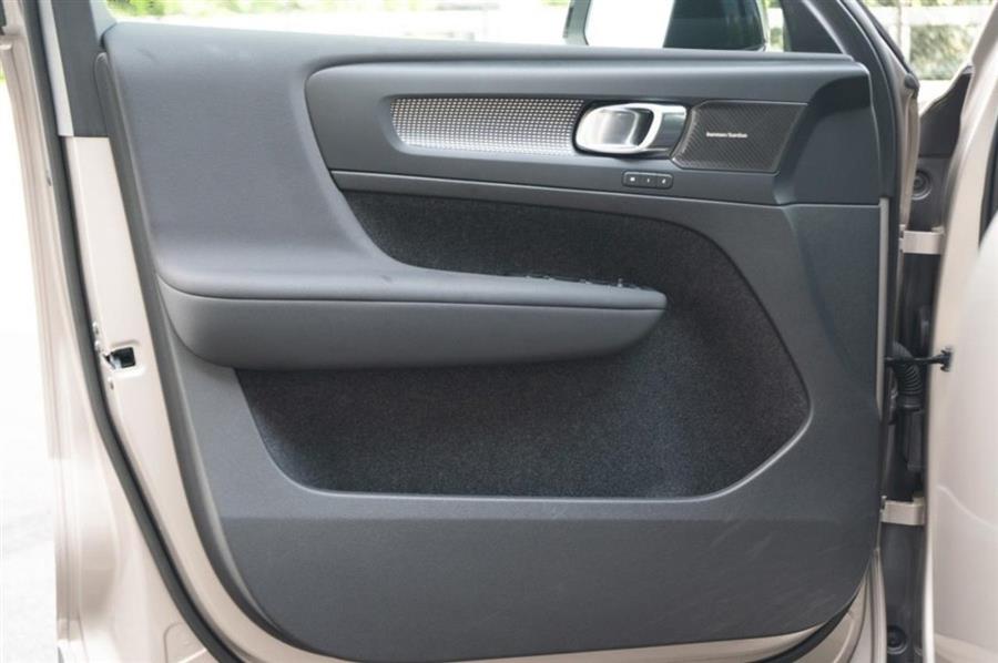 2023 Volvo Xc40 B5 AWD Ultimate Dark Theme, available for sale in Woodside, New York | Drive Central. Woodside, New York 2023 Volvo Xc40 B5 AWD Ultimate Dark Theme, available for sale in Woodside, New York | Drive Central. Woodside, New York