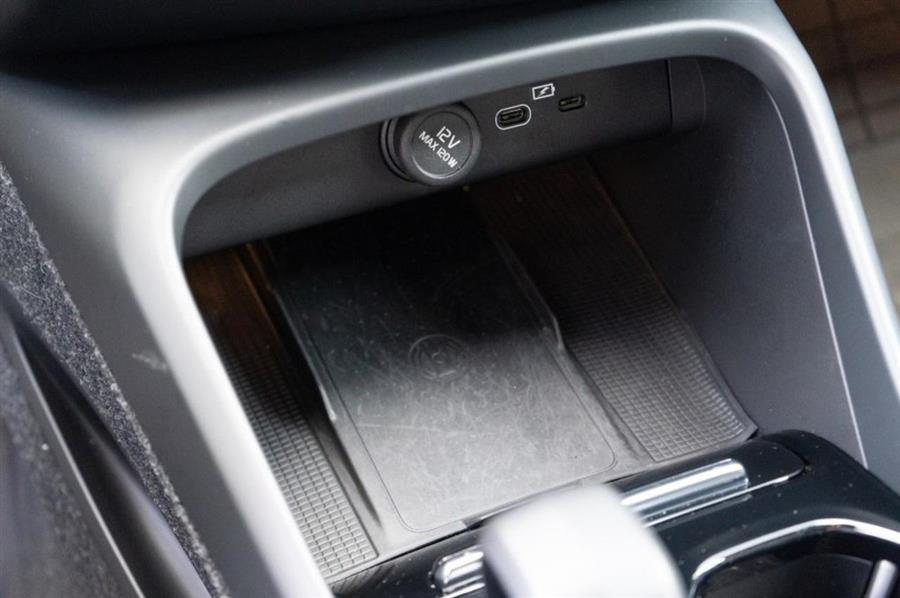 2023 Volvo Xc40 B5 AWD Ultimate Dark Theme, available for sale in Woodside, New York | Drive Central. Woodside, New York 2023 Volvo Xc40 B5 AWD Ultimate Dark Theme, available for sale in Woodside, New York | Drive Central. Woodside, New York