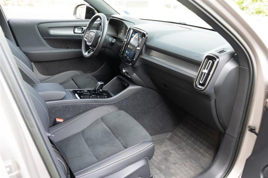 2023 Volvo Xc40 B5 AWD Ultimate Dark Theme, available for sale in Woodside, New York | Drive Central. Woodside, New York 2023 Volvo Xc40 B5 AWD Ultimate Dark Theme, available for sale in Woodside, New York | Drive Central. Woodside, New York