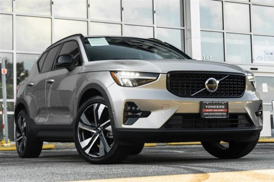 2023 Volvo Xc40 B5 AWD Ultimate Dark Theme, available for sale in Woodside, New York | Drive Central. Woodside, New York 2023 Volvo Xc40 B5 AWD Ultimate Dark Theme, available for sale in Woodside, New York | Drive Central. Woodside, New York
