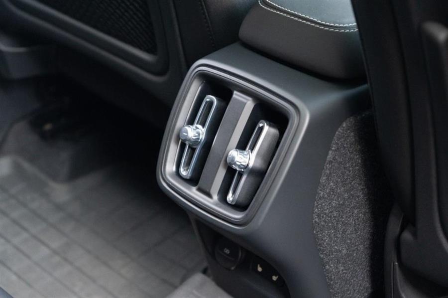 2023 Volvo Xc40 B5 AWD Ultimate Dark Theme, available for sale in Woodside, New York | Drive Central. Woodside, New York 2023 Volvo Xc40 B5 AWD Ultimate Dark Theme, available for sale in Woodside, New York | Drive Central. Woodside, New York