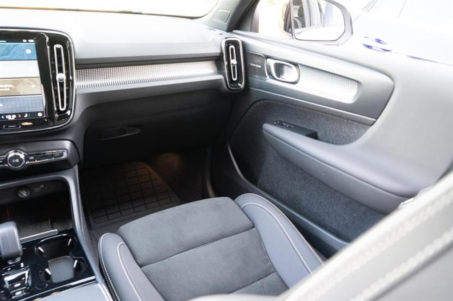 2023 Volvo Xc40 B5 AWD Ultimate Dark Theme, available for sale in Woodside, New York | Drive Central. Woodside, New York 2023 Volvo Xc40 B5 AWD Ultimate Dark Theme, available for sale in Woodside, New York | Drive Central. Woodside, New York