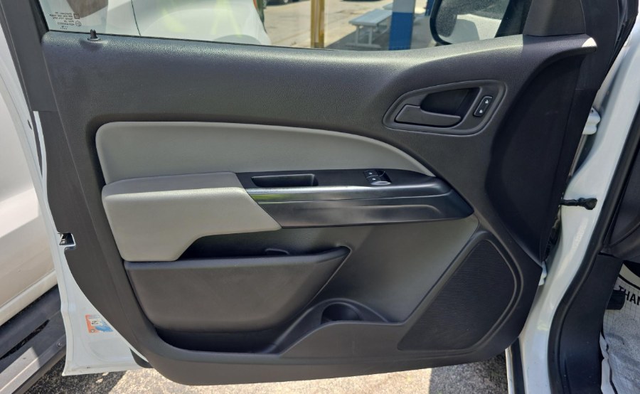 2016 Chevrolet Colorado 2WD Ext Cab 128.3" Base, available for sale in Fort Myers, Florida | Carlux Fort Myers. Fort Myers, Florida 2016 Chevrolet Colorado 2WD Ext Cab 128.3" Base, available for sale in Fort Myers, Florida | Carlux Fort Myers. Fort Myers, Florida