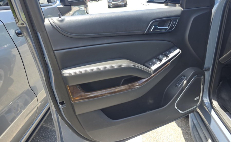2016 Chevrolet Tahoe 2WD 4dr LT, available for sale in Fort Myers, Florida | Carlux Fort Myers. Fort Myers, Florida 2016 Chevrolet Tahoe 2WD 4dr LT, available for sale in Fort Myers, Florida | Carlux Fort Myers. Fort Myers, Florida