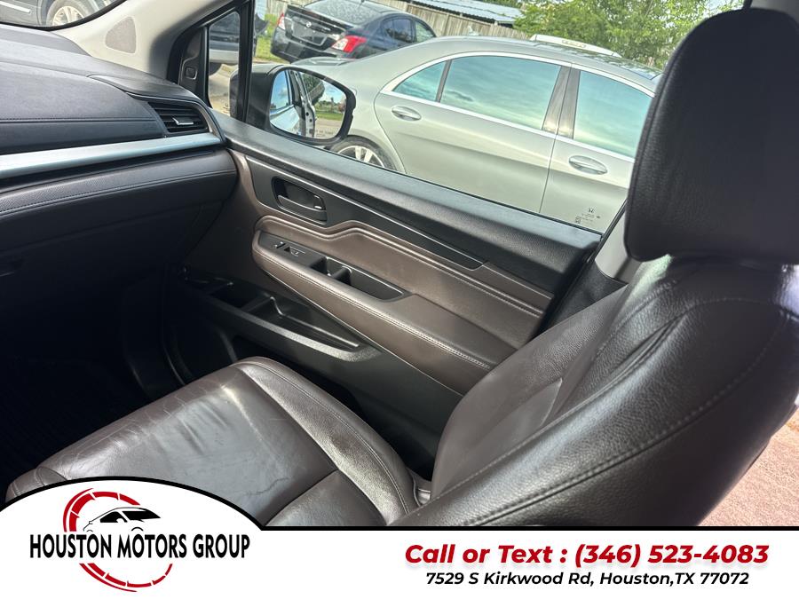 2018 Honda Odyssey Touring Auto, available for sale in Houston, Texas | Houston Motors Group LLC. Houston, Texas 2018 Honda Odyssey Touring Auto, available for sale in Houston, Texas | Houston Motors Group LLC. Houston, Texas