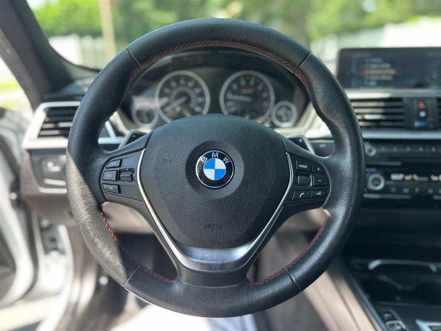 2017 BMW 3 Series 330i xDrive AWD 4dr Sedan, available for sale in Hempstead, New York | VIP Auto Credit Express. Hempstead, New York 2017 BMW 3 Series 330i xDrive AWD 4dr Sedan, available for sale in Hempstead, New York | VIP Auto Credit Express. Hempstead, New York