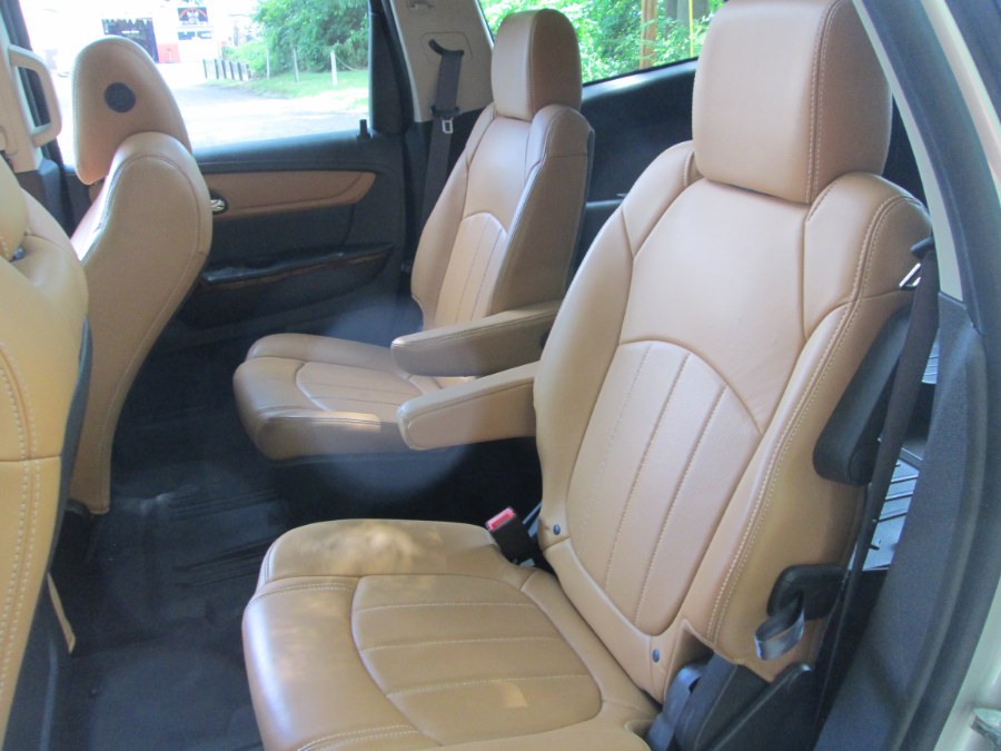 2014 Chevrolet Traverse AWD 4dr LTZ, available for sale in Levittown, Pennsylvania | Levittown Auto. Levittown, Pennsylvania 2014 Chevrolet Traverse AWD 4dr LTZ, available for sale in Levittown, Pennsylvania | Levittown Auto. Levittown, Pennsylvania