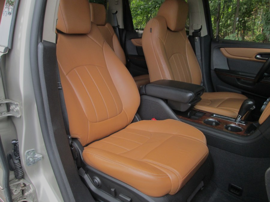 2014 Chevrolet Traverse AWD 4dr LTZ, available for sale in Levittown, Pennsylvania | Levittown Auto. Levittown, Pennsylvania 2014 Chevrolet Traverse AWD 4dr LTZ, available for sale in Levittown, Pennsylvania | Levittown Auto. Levittown, Pennsylvania