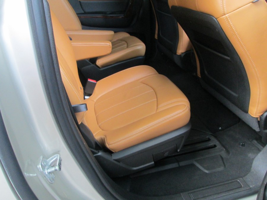 2014 Chevrolet Traverse AWD 4dr LTZ, available for sale in Levittown, Pennsylvania | Levittown Auto. Levittown, Pennsylvania 2014 Chevrolet Traverse AWD 4dr LTZ, available for sale in Levittown, Pennsylvania | Levittown Auto. Levittown, Pennsylvania
